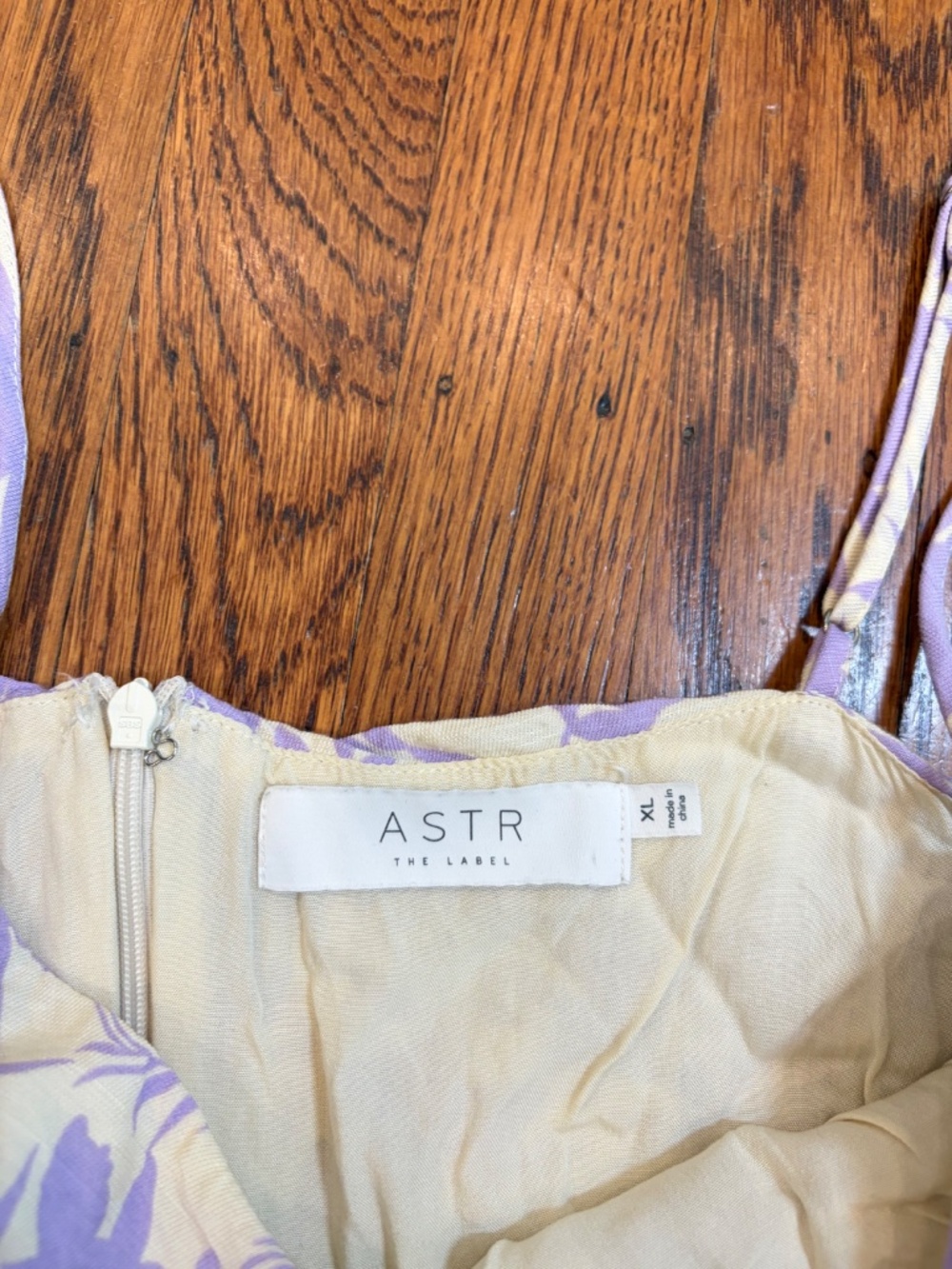 🌸 ASTR The Label Floral Keyhole Wrap Dress | Purple & White | XL 🌸 - Picture 5 of 7